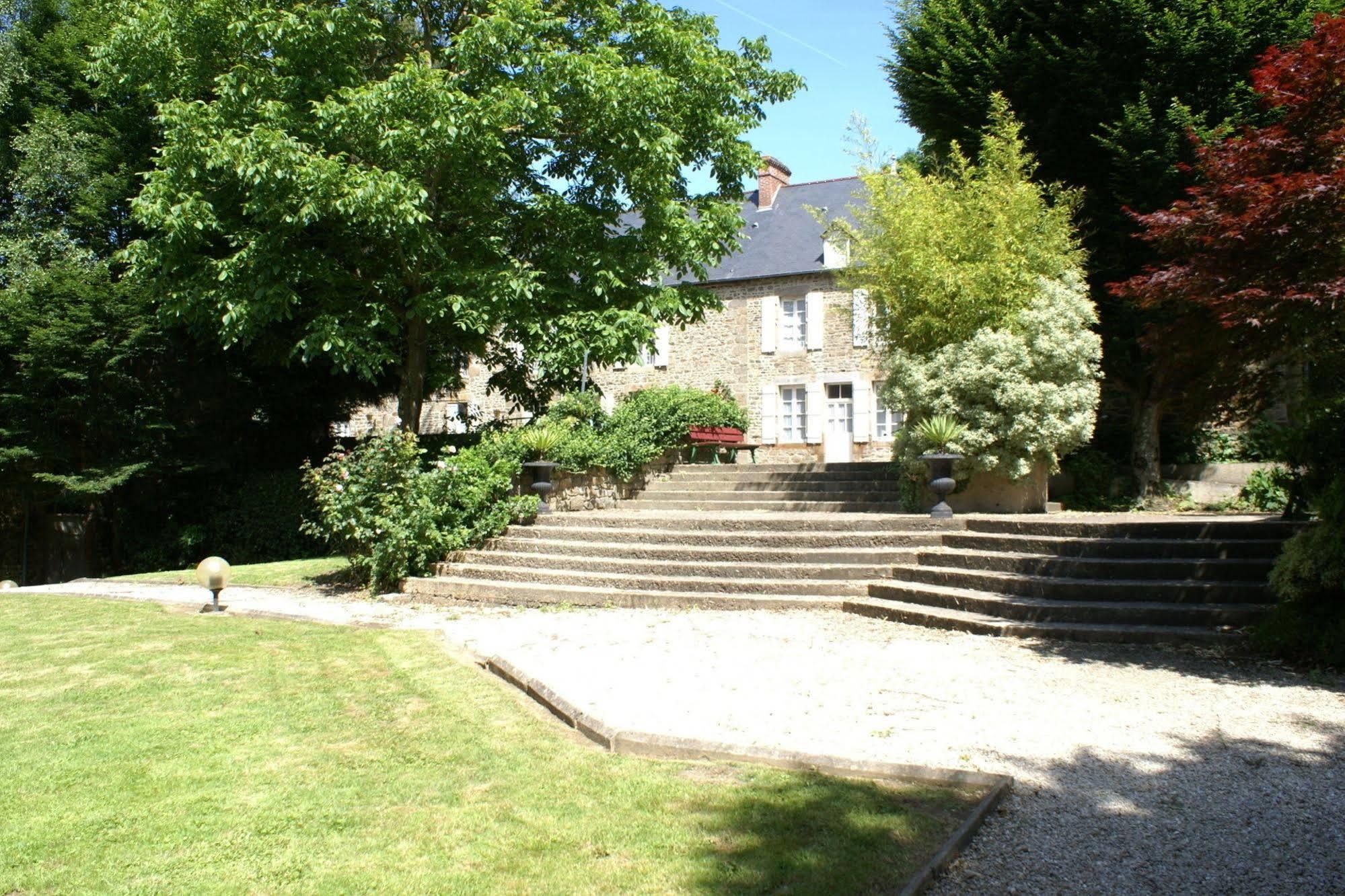 Hotel Du Chateau Combourg Exterior foto